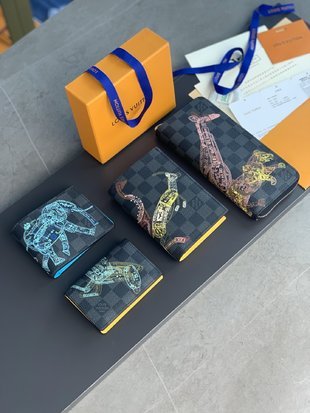 COZY - LOV Wallets - 454