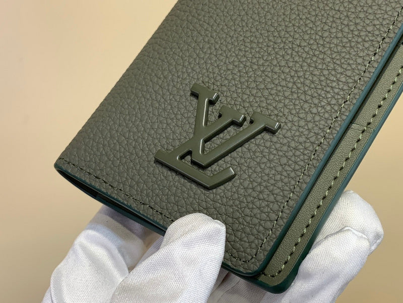 COZY - LOV Wallets - 244