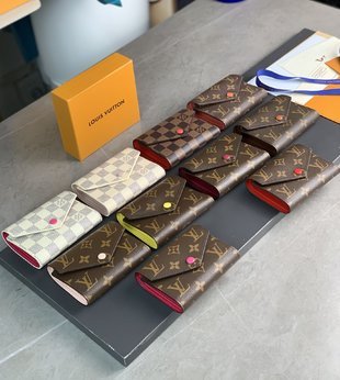COZY - LOV Wallets - 274