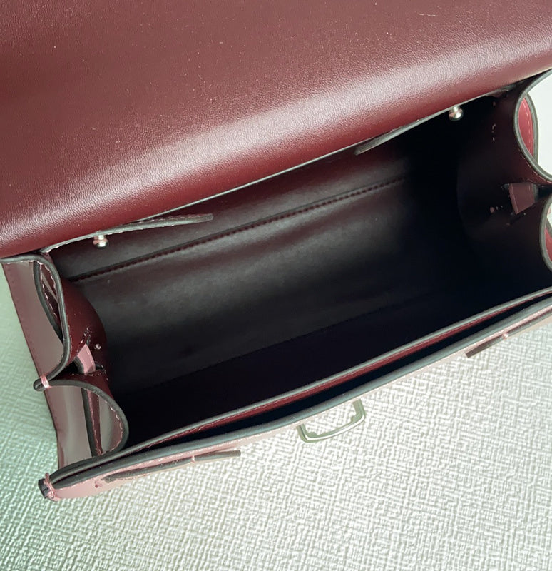 COZY - CAH Bags - 330