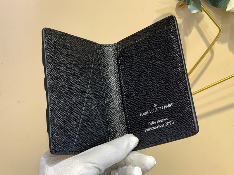 COZY - LOV Wallets - 010