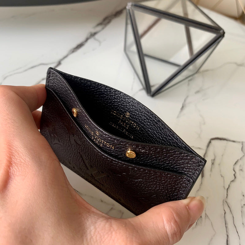 COZY - LOV Wallets - 330