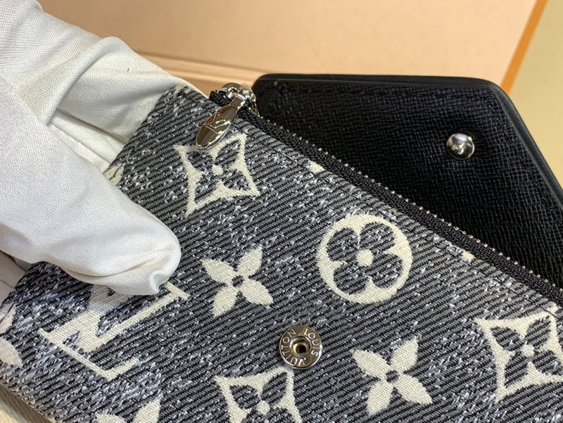 COZY - LOV Wallets - 353