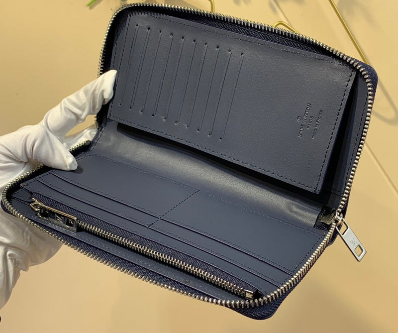 COZY - LOV Wallets - 215