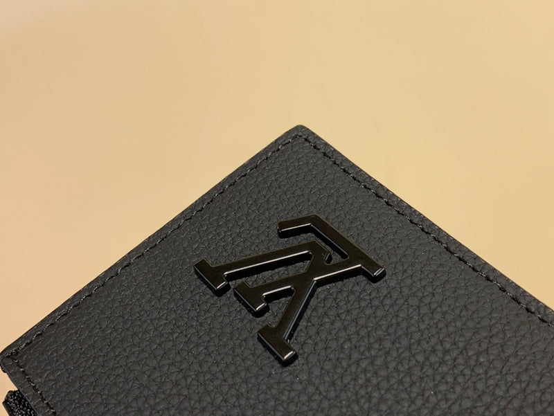 COZY - LOV Wallets - 220