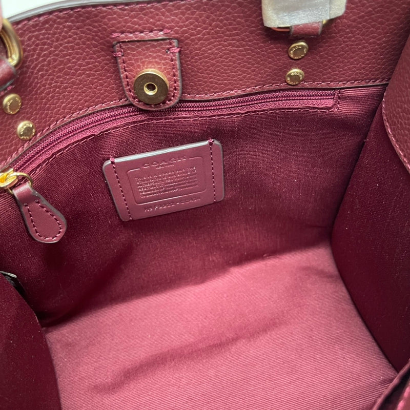 COZY - CAH Bags - 579