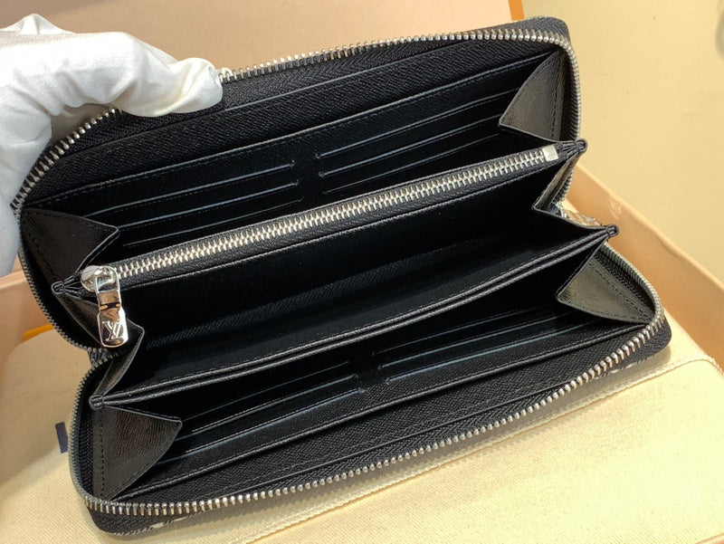 COZY - LOV Wallets - 367