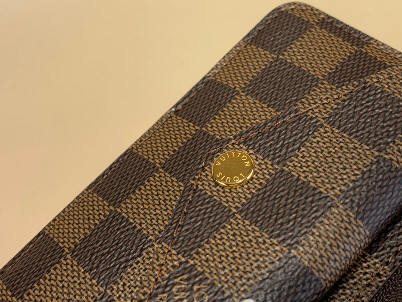 COZY - LOV Wallets - 241