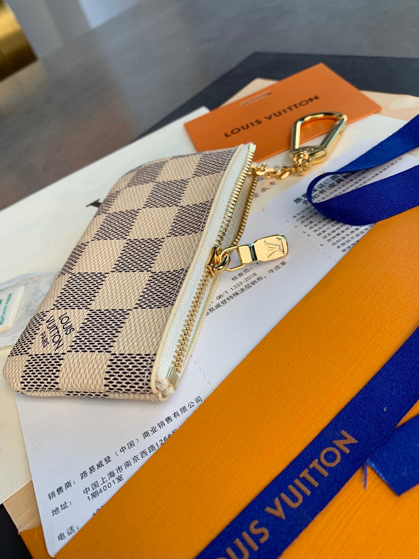 COZY - LOV Wallets - 468