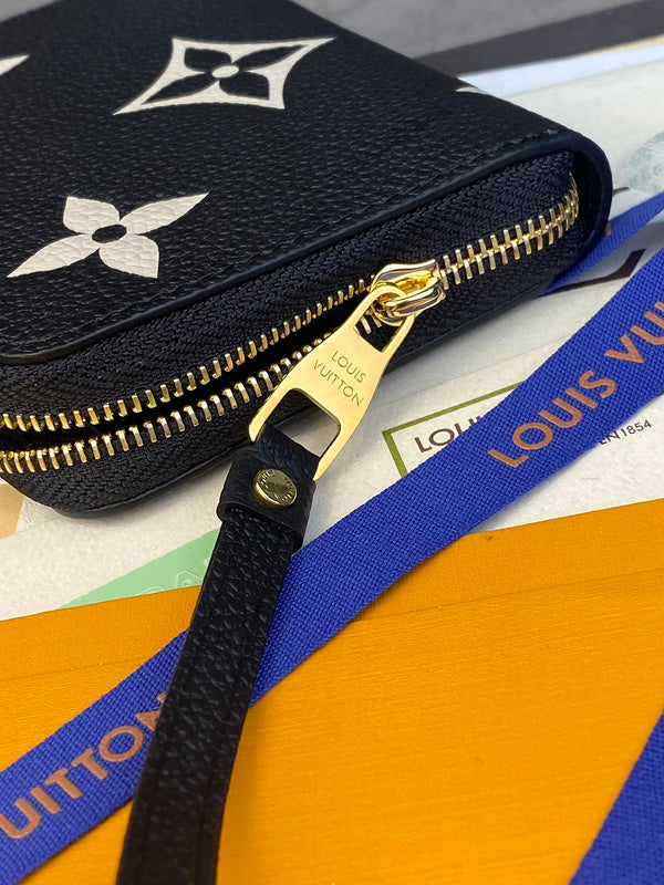 COZY - LOV Wallets - 017