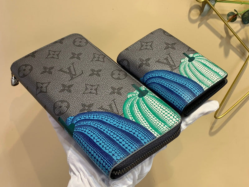 COZY - LOV Wallets - 211