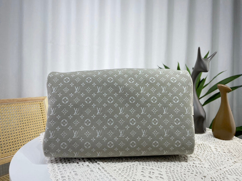 JB - LOV Travel Bags - 049