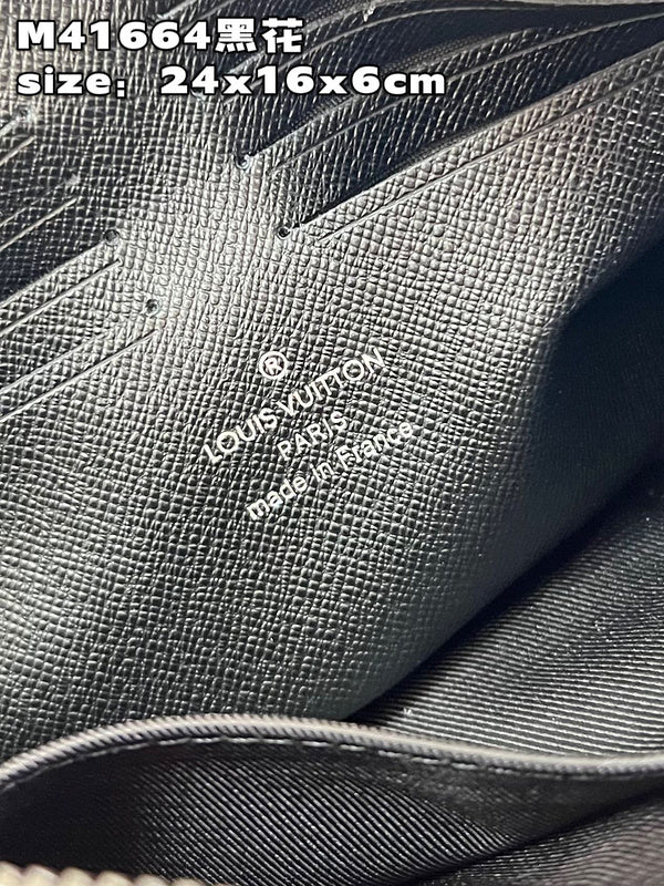 COZY - LOV Wallets - 372
