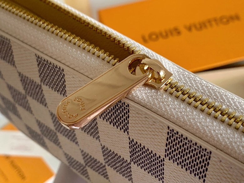 COZY BAGS - LOV Wallets - 706