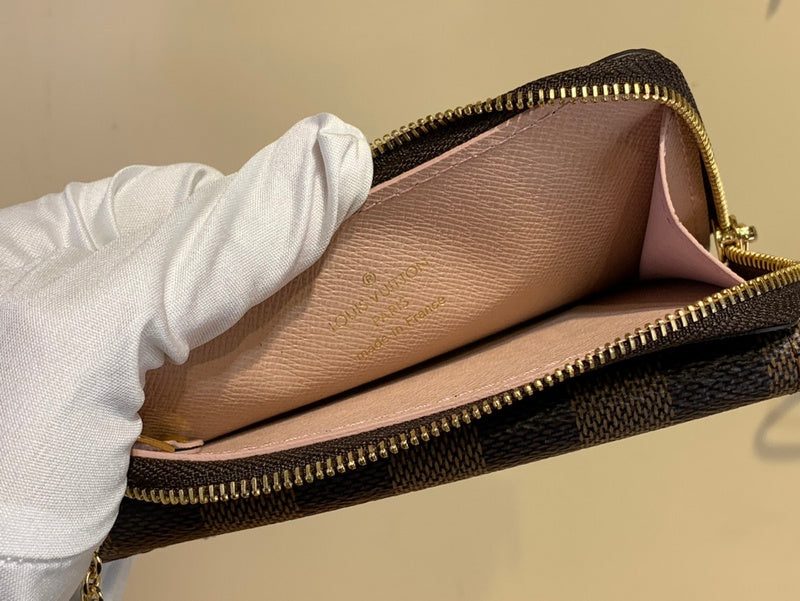 COZY - LOV Wallets - 247
