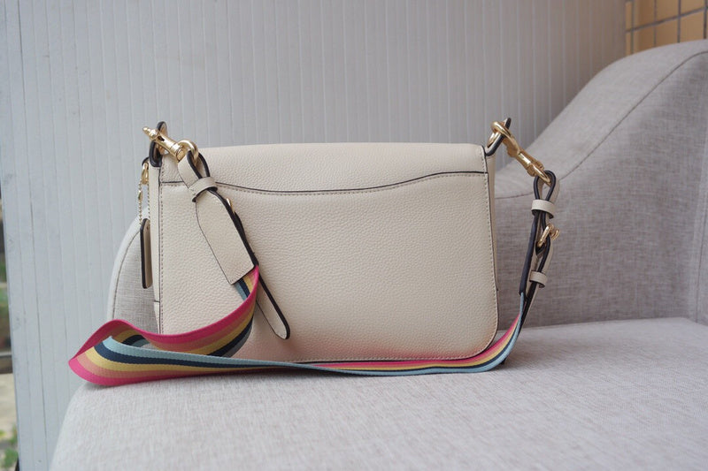 COZY - CAH Bags - 537