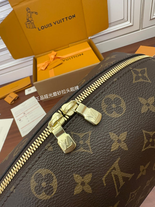 COZY - LOV Wallets - 096