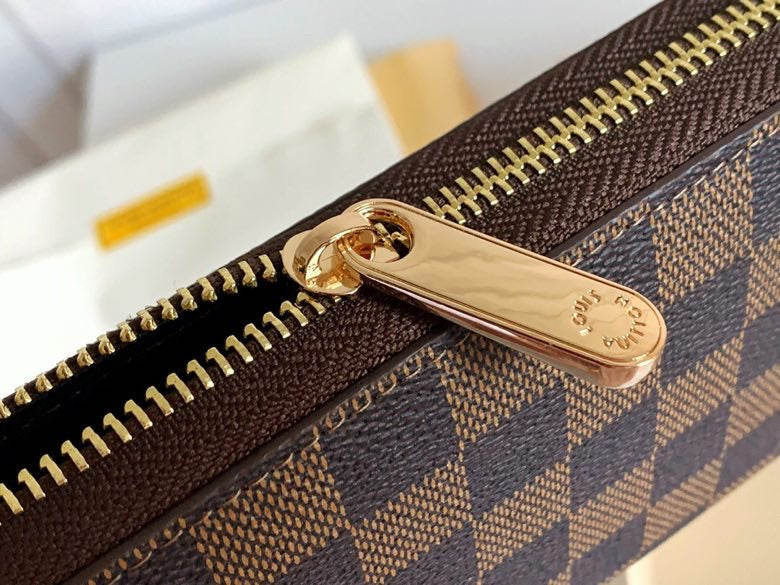 COZY BAGS - LOV Wallets - 695