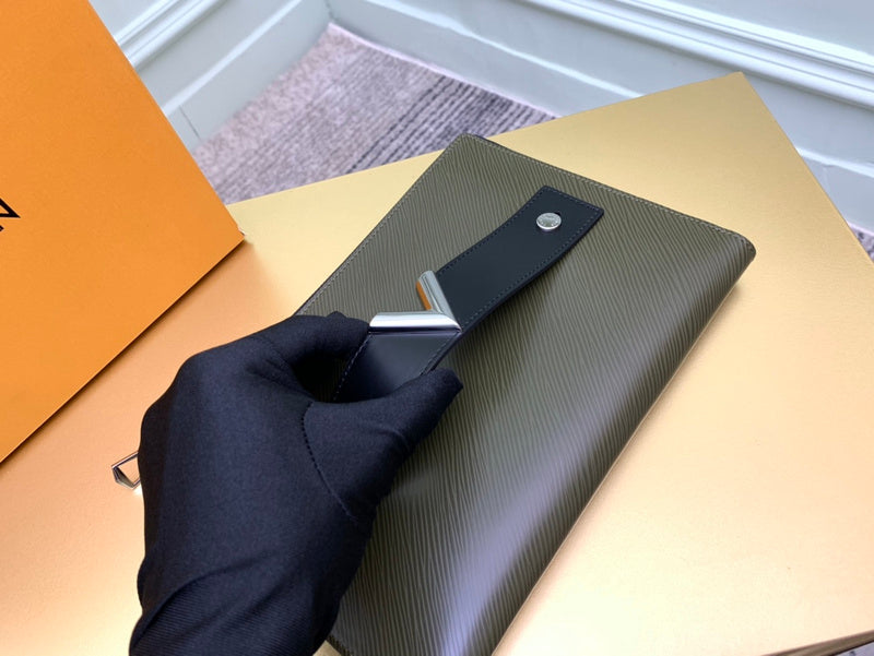 COZY - LOV Wallets - 407