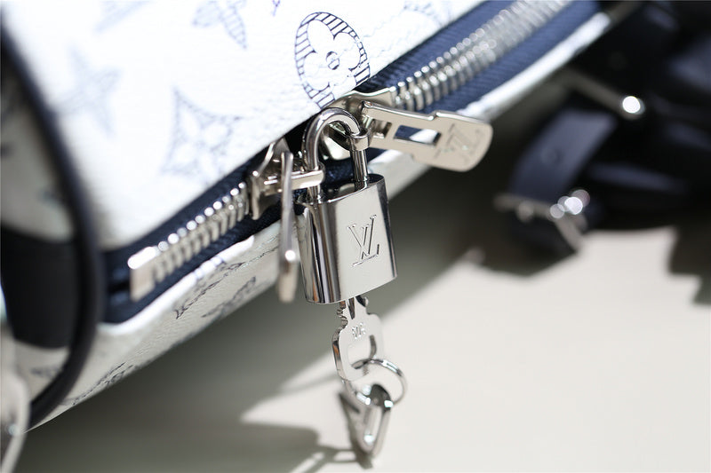 JB - LOV Travel Bags - 254