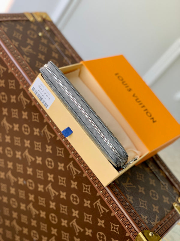 COZY - LOV Wallets - 350