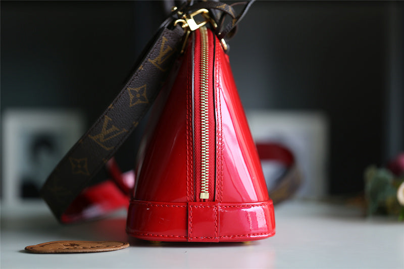 COZY - LOV Lady Bags - 1933
