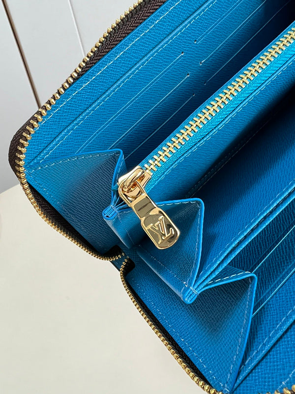 COZY - LOV Wallets - 434