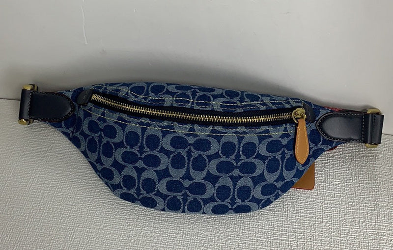 COZY - CAH Bags - 445