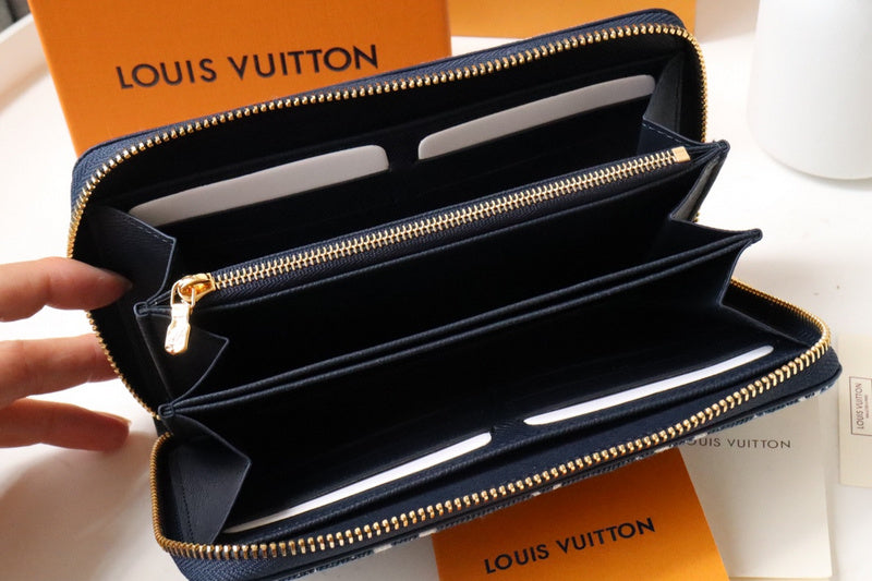 COZY BAGS - LOV Wallets - 621