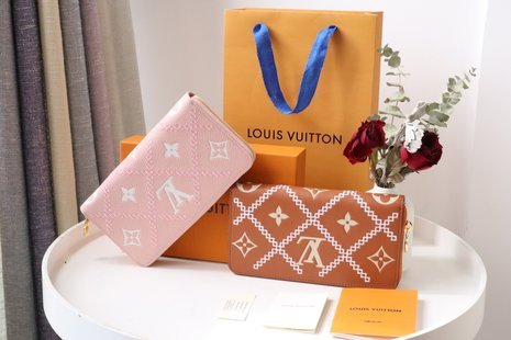 COZY BAGS - LOV Wallets - 652
