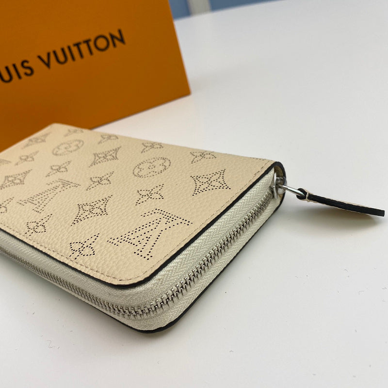 COZY - LOV Wallets - 516