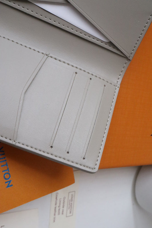 COZY BAGS - LOV Wallets - 630