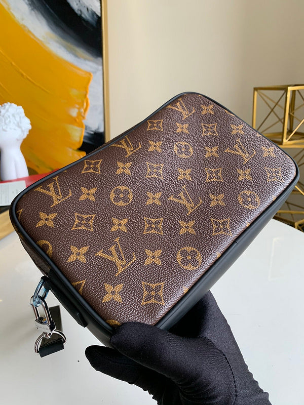 COZY - LOV Wallets - 390