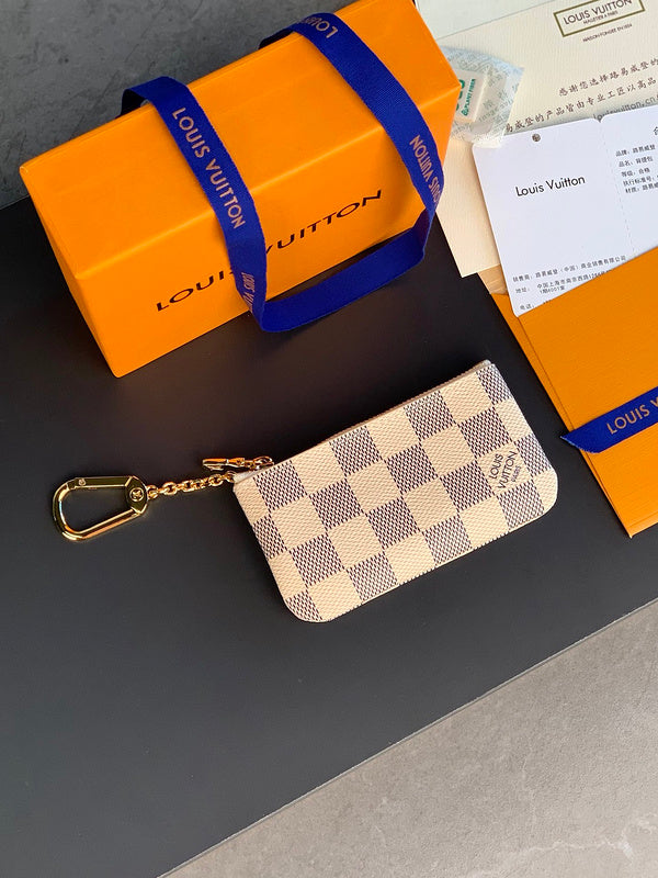COZY - LOV Wallets - 468