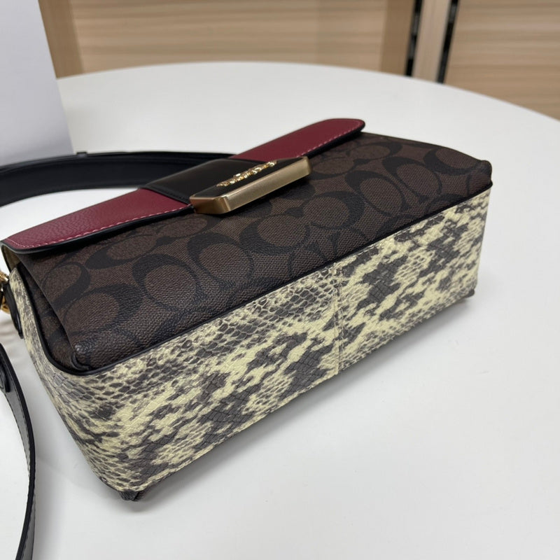COZY - CAH Bags - 580
