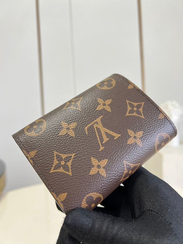 COZY - LOV Wallets - 421