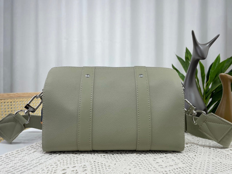 JB - LOV Travel Bags - 043