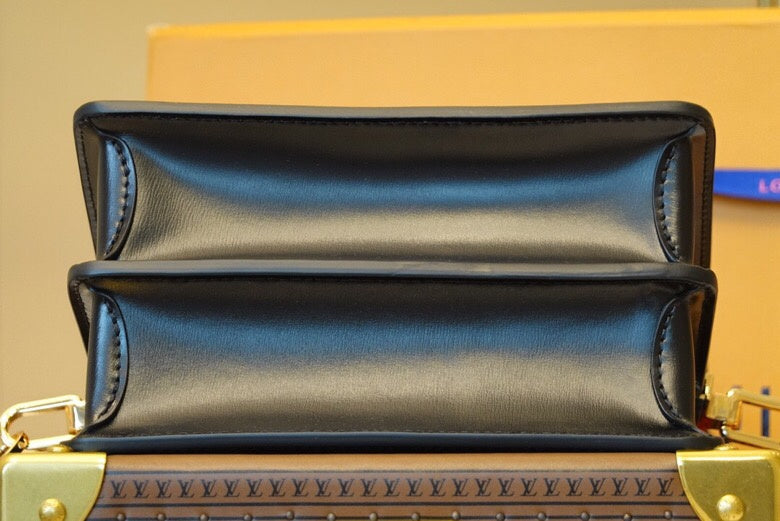 COZY BAGS - LOV Bags - 2011