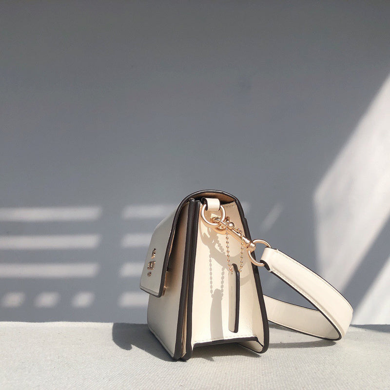 COZY - CAH Bags - 205