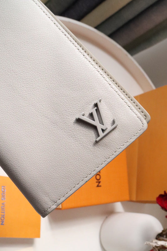 COZY BAGS - LOV Wallets - 628