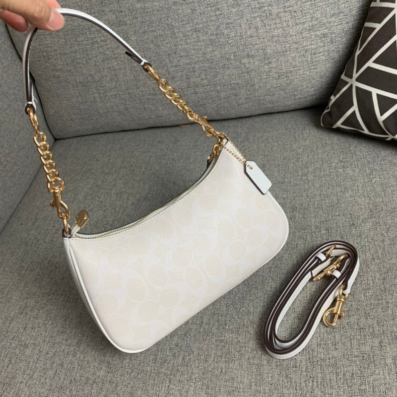 COZY - CAH Bags - 581