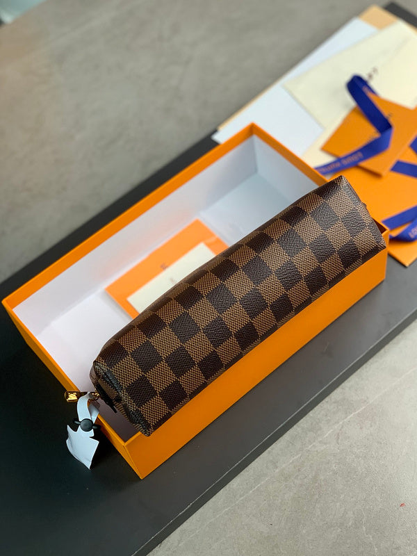COZY - LOV Wallets - 286