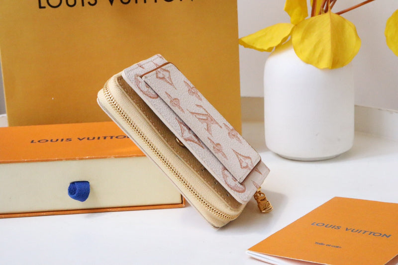 COZY - LOV Wallets - 484