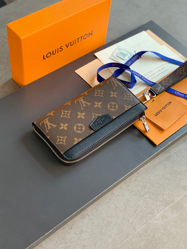 COZY - LOV Wallets - 495