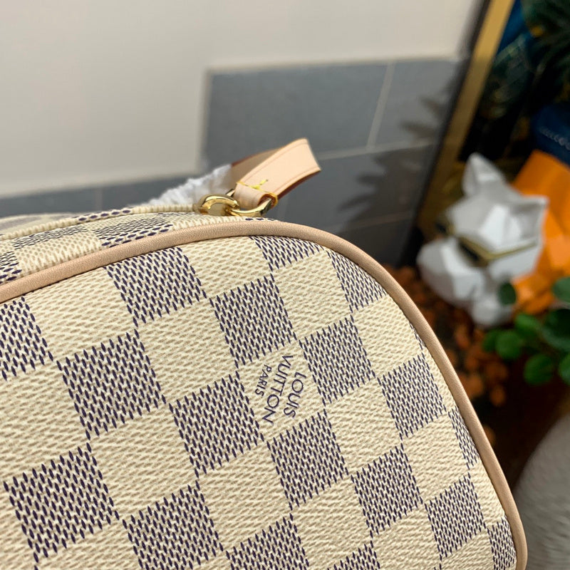 COZY - LOV Wallets - 357