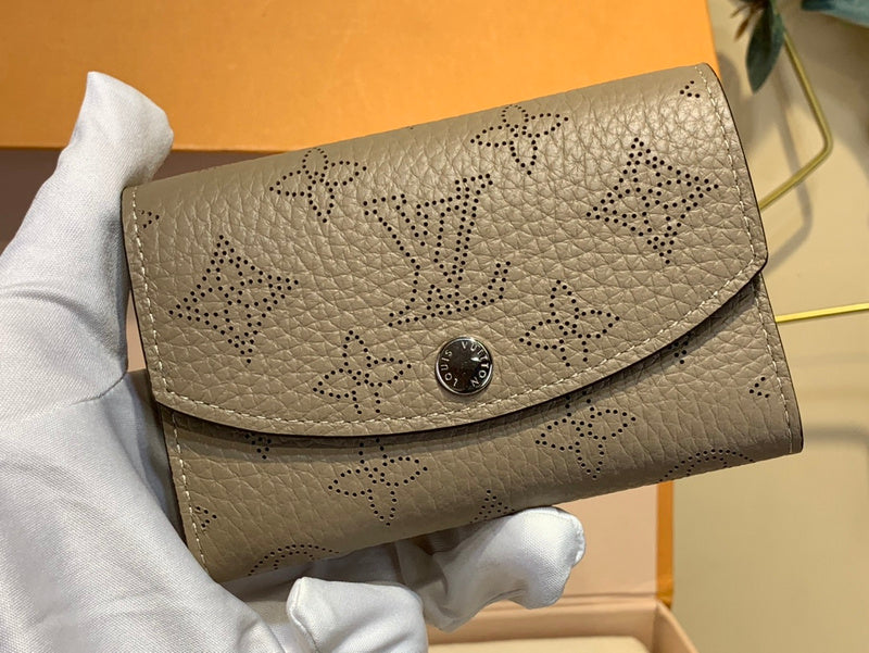 COZY - LOV Wallets - 381