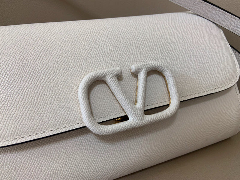 JB - VEL Lady Bags - 106