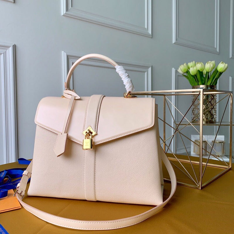 COZY - LV Bags - 5657