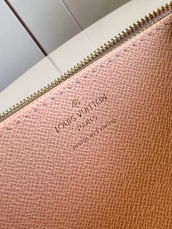 COZY - LOV Wallets - 070