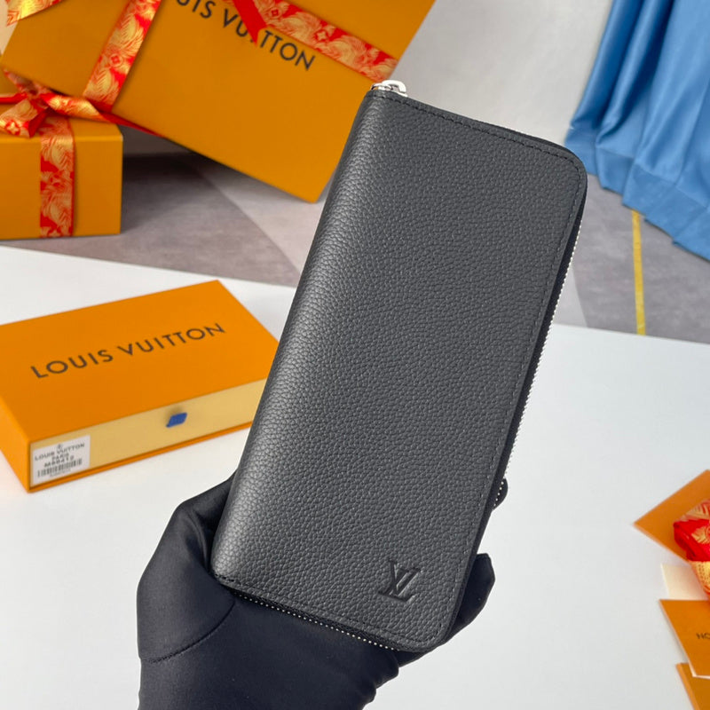 COZY - LOV Wallets - 079